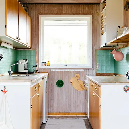Feriehus Colourful Family House With Pastels And Garden Martofte